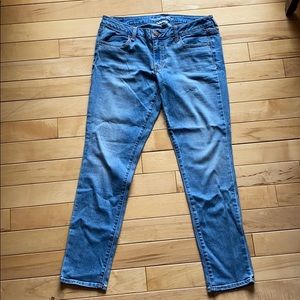 American Eagle women’s jeans